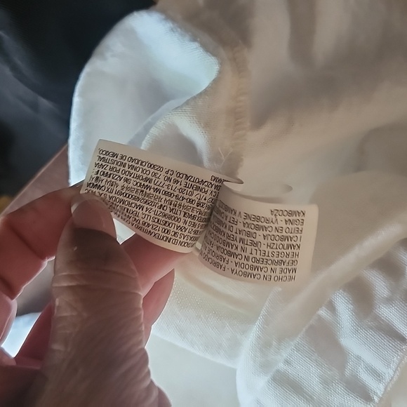 Zara White  Textured Top - Picture 10 of 11